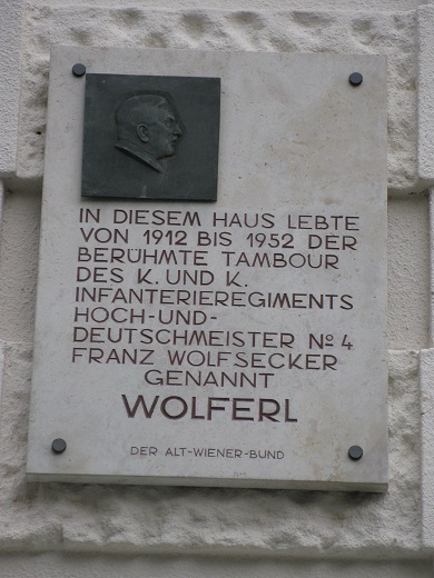 Wolfsecker-Gedenktafel-Boerhaavegasse.jpg