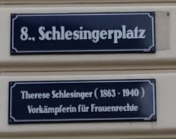Erläuterungstafel Therese Schlesinger, 1080.jpg