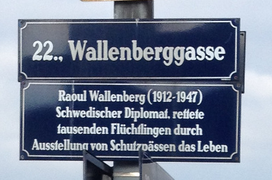 Erläuterungstafel Raoul Wallenberg, 1220.jpg