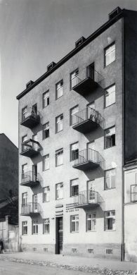 Wohnhausanlage Schrankenberggasse - hofseitige Fassade.jpg