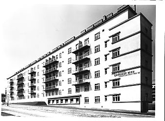Wildganshof - Fassade Grasbergergasse.