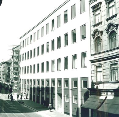 PTS Burggasse 14-16 Fassade 1962.jpg