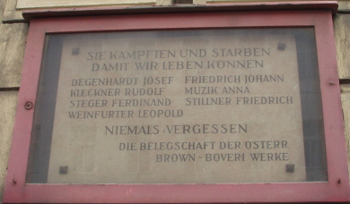 Gedenktafel Widerstandskämpfer Brown-Boveri-Werken, 1100 Gudrunstraße 187.JPG
