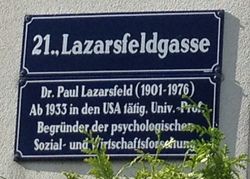 Erläuterungstafel Paul Lazarsfeld, 1210.JPG