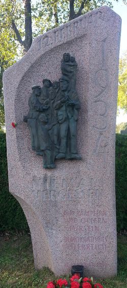 Denkmal Februar 1934, 1110 Zentralfriedhof, Gruppe 28.jpg