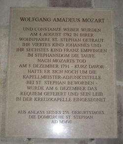 Mozart Gedenktafel Stephansdom Taufkapelle.jpg