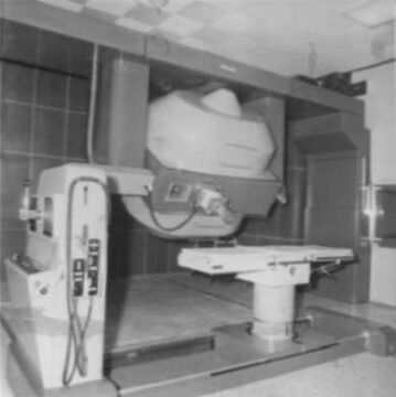 Erste Betatronanlage im Krankenhaus Lainz