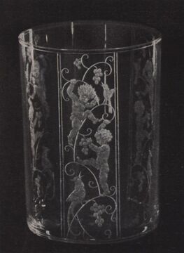 Trinkglas nach einem Entwurf von Michael Powolny, gefertigt von <!--LINK'" 0:0--> in Wien, 1921