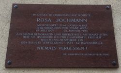 Gedenktafel Wohnhaus Rosa Jochmann, 1110 Braunhubergasse 25.jpg