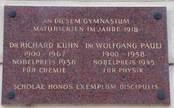 Gedenktafel Richard Kuhn, Wolfgang Pauli, 1190 Gymnasiumsstraße 83.jpg