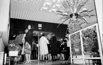 Premiere des Films "Das Omen" im Kino Wienzeile (um 1976)