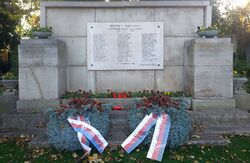 Mahnmal für tschechische und slowakische WiderstandskämpferInnen, 1110 Zentralfriedhof, Gruppe 42.jpg