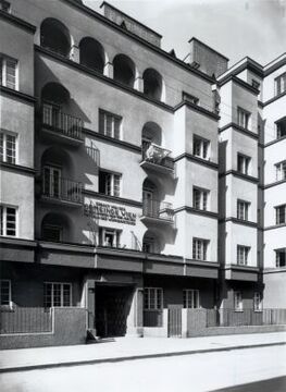 Franz-Schuster-Hof - Fassade