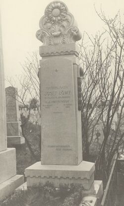 Grabdenkmal Josef Löwy.jpg
