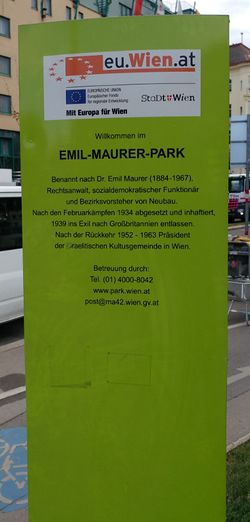 Parkbenennungstafel 1070 Emil-Maurer-Park Nord.jpg