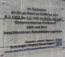 Gedenktafel für politische Häftlingen in der Rossauer Kaserne 1933–1945, 1090 Türkenstraße 22A.jpg