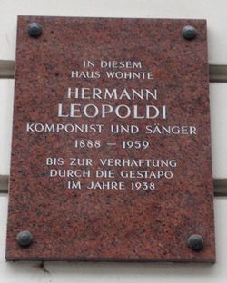 Gedenktafel Wohnhaus Hermann Leopoldi, 1030 Marxergasse 25.JPG
