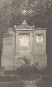 Grabdenkmal für Karl Julius Schröer auf dem <!--LINK'" 0:0-->, gestaltet von seinem Sohn Rudolf Schröer, aufgenommen um 1910