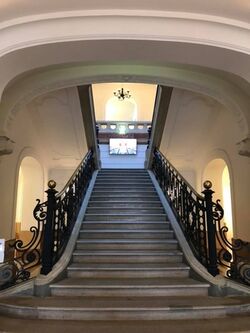 Albert Hall Stiegenhaus.jpg