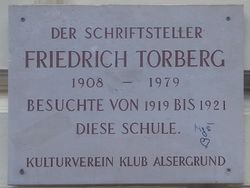 Gedenktafel Friedrich Torberg 1080 Wasagymnasium.jpg