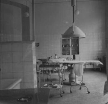 Operationssaal in der Lungenheilstätte Baumgartner Höhe