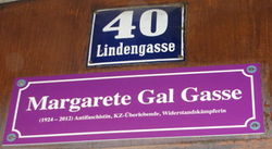 Rosa Straßenschild Margarete Gal, 1070 Lindengasse 40.JPG