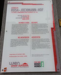 Gedenktafel Wohnen im Rosa Jochmann-Hof, 1110 Simmeringer Hauptstraße 142-150.jpg