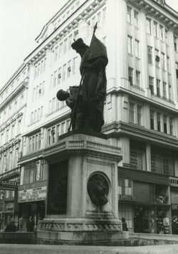 Leopoldsbrunnen Matz.jpg
