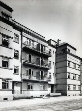 Städtische Wohnhausanlage Anton-Störck-Gasse 53-55