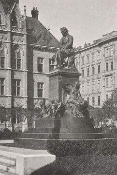Das Denkmal um 1905, links im Hintergrund das <!--LINK'" 0:0-->