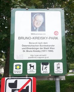 Parkbenennungstafel 1050 Bruno Kreisky Park.jpg
