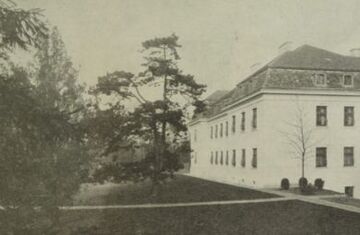 Ansicht der Villa gegen den Belvederegarten, 1925