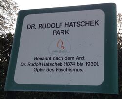 Parkbenennungstafel 1230 Rudolf Hatschek Park.JPG