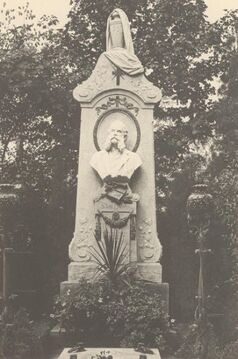 Grabdenkmal für Adolf Lorenz auf dem <!--LINK'" 0:0-->, gestaltet von Wilhelm Seib, Aufnahme um 1910