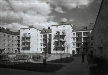 Städtische Wohnhausanlage Werndlgasse 11-19: Innenhof