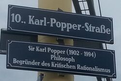 Erläuterungstafel Karl Popper, 1100.jpg
