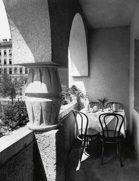 Städtisches Wohnhaus Radingerstraße 21: Balkon (1928)