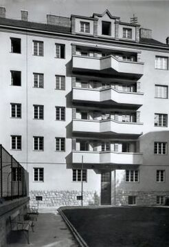 Städtische Wohnhausanlage Mollgasse 3-5: Innenhof