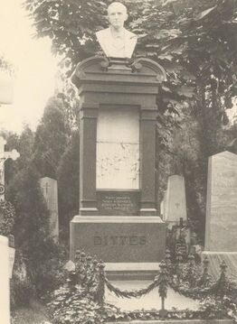 Grabdenkmal für Friedrich Dittes auf dem <!--LINK'" 0:0-->, gestaltet von Rudolf Schroer, aufgenommen um 1910