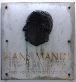 Gedenktafel Hans Mandl, 1120 Hans-Mandl-Schule.jpg