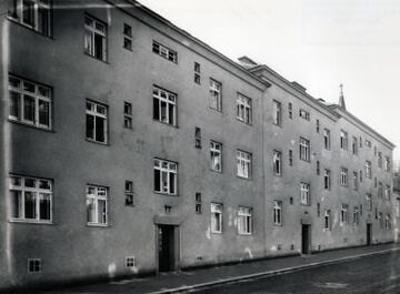 Städtische Wohnhausanlage Schöffelgasse 69 (Wohnhausanlage Höhnegasse): Fassade Höhnegasse