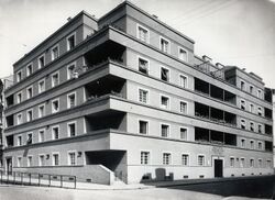 Wohnhausanlage Köhlergasse - Fassade Ecke Köhlergasse Währinger Straße.jpg