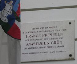 Preseren-Grün-Gedenktafel-Schlesingerplatz.jpg