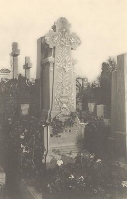 Grabdenkmal Familie Bamberger.jpg