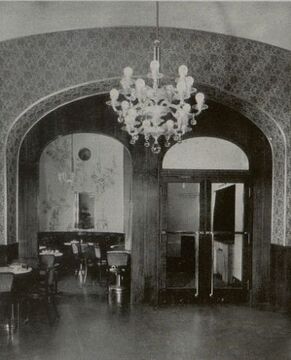 Fensterloge im Café Heinrichhof, 1935